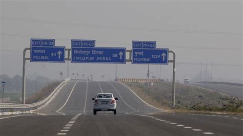 what vehicles are not allowed on the expressway|Expressway.